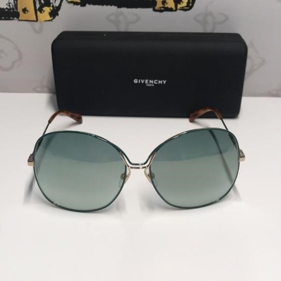 New Authentic Givenchy GV7144/S PEF/EZ Sunglasses – Green/Gold Gradient - Picture 9 of 13